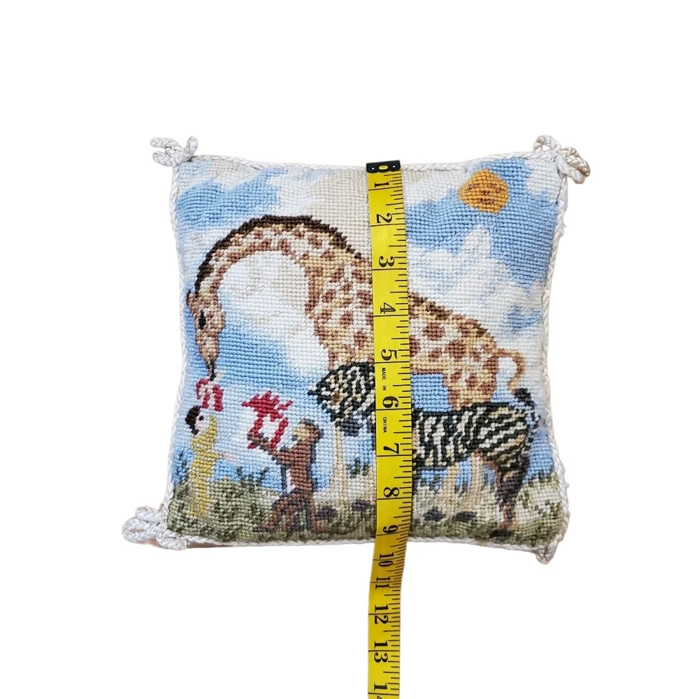 Katha Diddel Vintage‎ Giraffe Zebra Scene Needlepoint Pillows Set Of 2